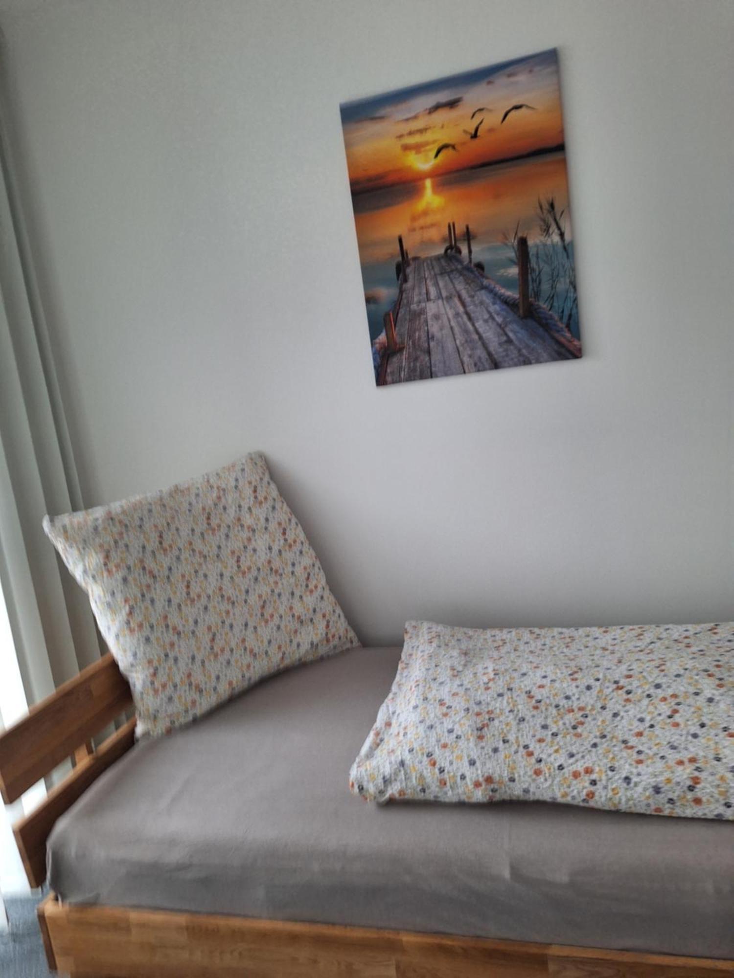 Maje Am Alten Binnenhafen Emden Exterior foto